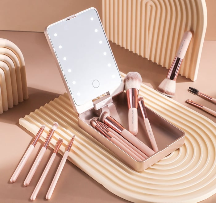 🎉Cestovná sada štetcov na make-up s LED svetlom❤️